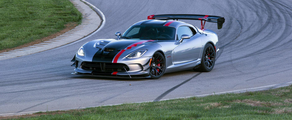 Noul Dodge Viper ACR ni se prezinta cu bune si cu rele Noul Dodge Viper ACR ni se prezinta cu bune si cu rele