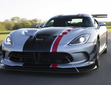 Noul Dodge Viper ACR