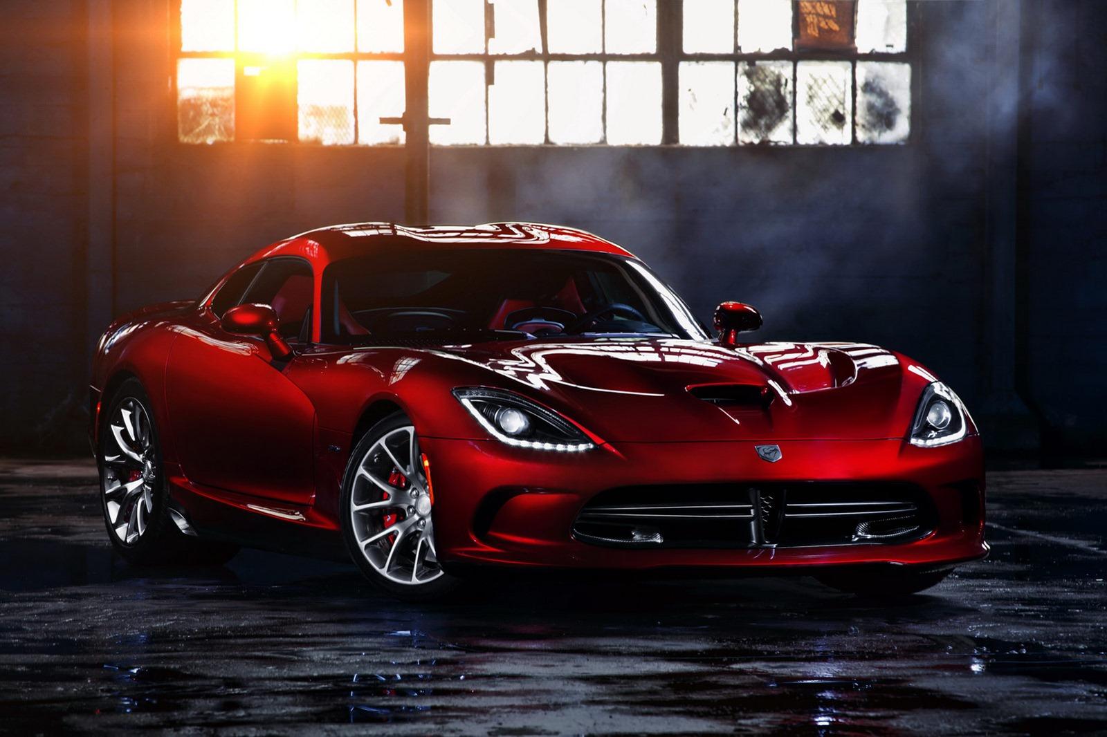 красный спортивный автомобиль Dodge Viper GTS red sports car бесплатно