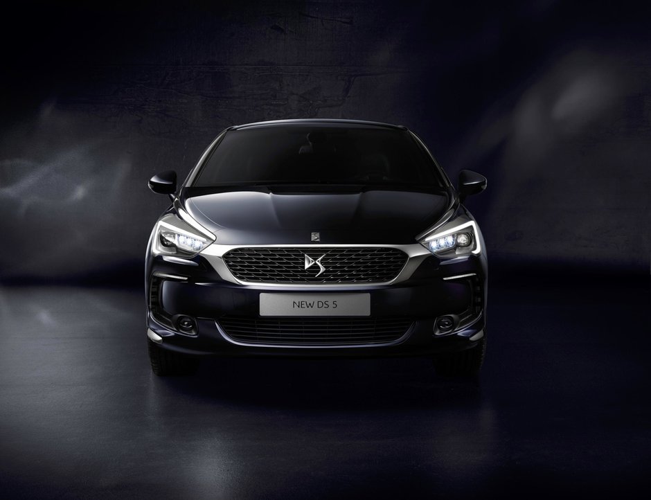 Noul DS 5, autoturismul care defineste Spiritul Diferit, vine la Geneva