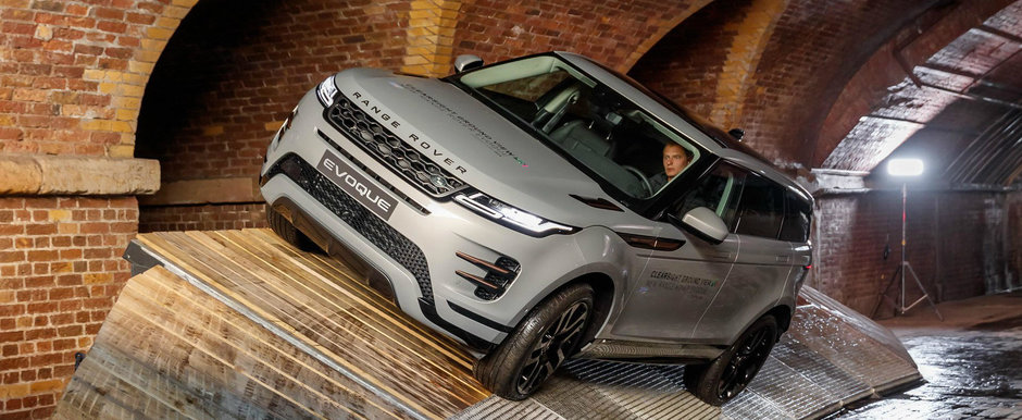 Noul EVOQUE a fost prezentat in Romania. 42.300 de euro pret de pornire pentru SUV-ul britanic Noul EVOQUE a fost prezentat in Romania. 42.300 de euro pret de pornire pentru SUV-ul britanic