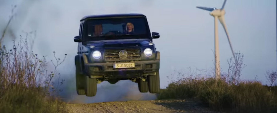 Noul G-CLASS nu prea vede noroiul in lumea reala. MERCEDES l-a murdarit ca sa nu fii nevoit sa o faci tu Noul G-CLASS nu prea vede noroiul in lumea reala. MERCEDES l-a murdarit ca sa nu fii nevoit sa o faci tu