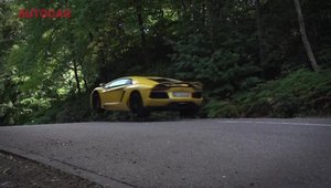 Noul Lamborghini Aventador isi ia zborul, LA PROPRIU, in testul Autocar!