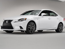 Noul Lexus IS