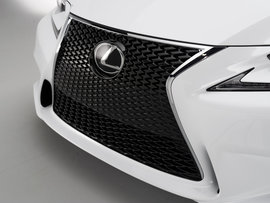 Noul Lexus IS