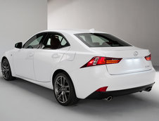 Noul Lexus IS