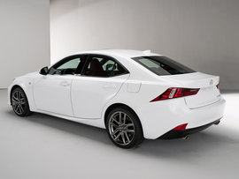 Noul Lexus IS