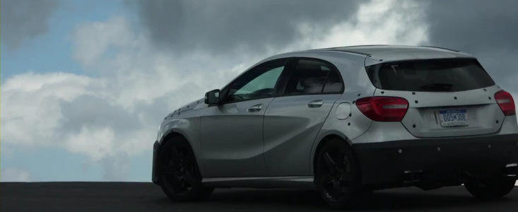 Noul Mercedes A45 AMG, surprins aproape necamuflat - VIDEO! Noul Mercedes A45 AMG, surprins aproape necamuflat - VIDEO!