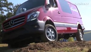 Noul Mercedes-Benz Sprinter 4x4 este cu adevarat o duba de off-road