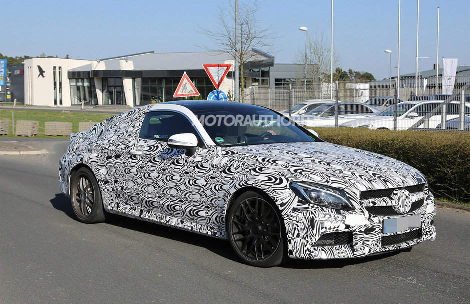 Noul Mercedes C63 AMG Coupe - Poze Spion