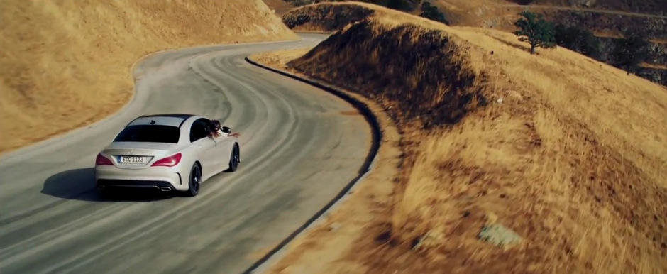 Noul Mercedes CLA, star de 'cinema' alaturi de Karlie Kloss Noul Mercedes CLA, star de 'cinema' alaturi de Karlie Kloss