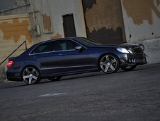 Noul Mercedes E-Class ajunge Black Bison