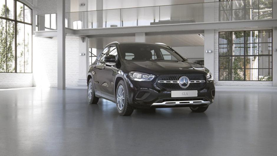 Noul Mercedes GLA - Varianta de baza