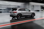 Noul Mercedes GLA45 AMG