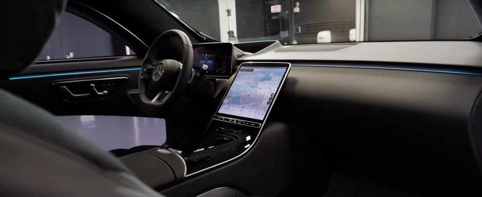 Noul Mercedes S-Class e la ani lumina in fata rivalilor. Imagini in premiera din cabina limuzinei de lux Noul Mercedes S-Class e la ani lumina in fata rivalilor. Imagini in premiera din cabina limuzinei de lux