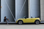 Noul MINI Cooper Cabrio dezvaluit