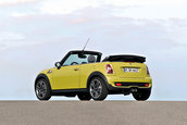 Noul MINI Cooper Cabrio dezvaluit