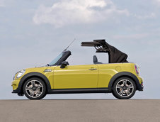 Noul MINI Cooper Cabrio dezvaluit