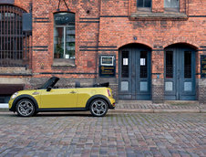 Noul MINI Cooper Cabrio dezvaluit