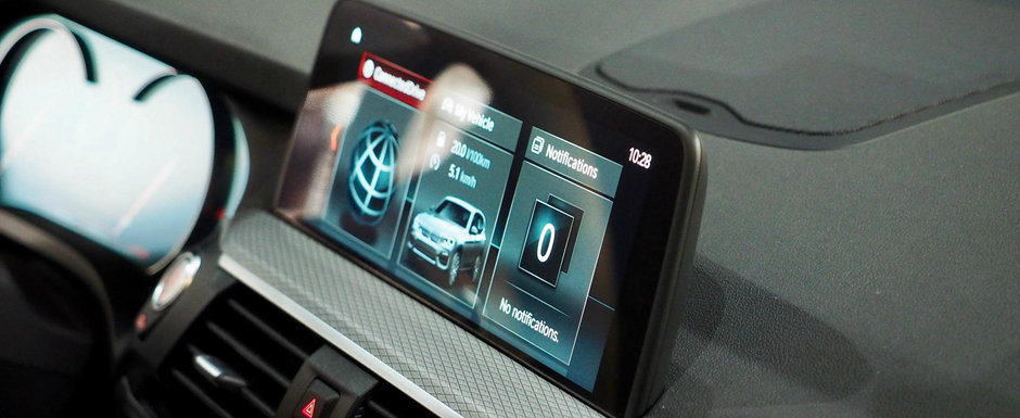 Noul model are un display de 10 inch si control prin gesturi. VIDEO cu ambele generatii ca sa vezi cum au evoluat lucrurile Noul model are un display de 10 inch si control prin gesturi. VIDEO cu ambele generatii ca sa vezi cum au evoluat lucrurile