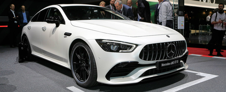 Noul model de la Mercedes i-a lasat pe toti cu gura cascata. Uite cum arata pe viu noul AMG GT 4-Door Coupe! Noul model de la Mercedes i-a lasat pe toti cu gura cascata. Uite cum arata pe viu noul AMG GT 4-Door Coupe!