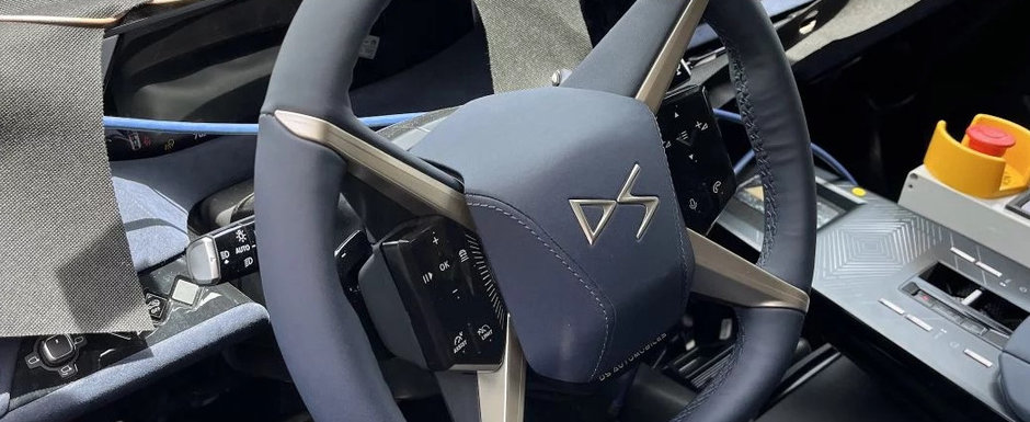 Noul model de lux de la DS, fotografiat cu interiorul la vedere. Arata diferit de tot ce se vinde acum pe piata Noul model de lux de la DS, fotografiat cu interiorul la vedere. Arata diferit de tot ce se vinde acum pe piata