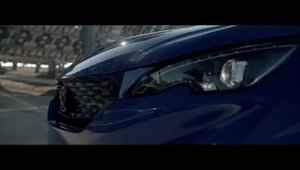 Noul Peugeot 308 R HYbrid ne spune ce inseamna cu adevarat puterea