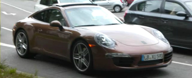 Noul Porsche 911, surprins aproape necamuflat - VIDEO Noul Porsche 911, surprins aproape necamuflat - VIDEO