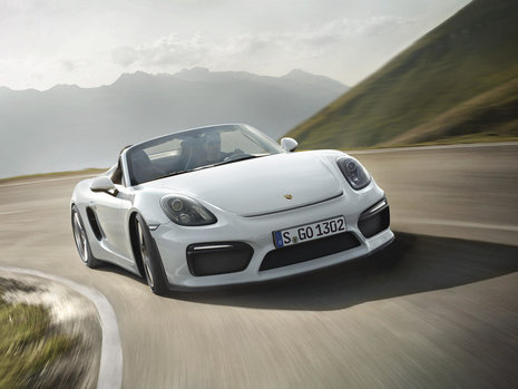 Noul Porsche Boxster Spyder