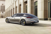 Noul Porsche Panamera Turbo S