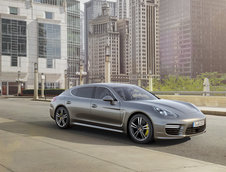 Noul Porsche Panamera Turbo S