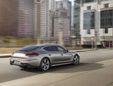 Noul Porsche Panamera Turbo S