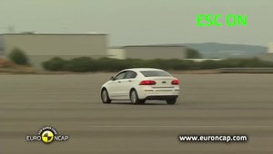 Noul Qoros 3 Sedan - Test ESC