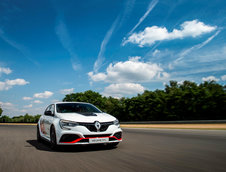 Noul Renault Megane RS Trophy-R