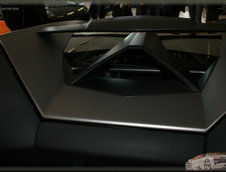 Noul Reventon Roadster a ajuns in showroom-uri!