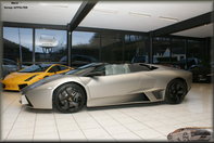 Noul Reventon Roadster a ajuns in showroom-uri!