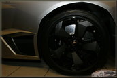 Noul Reventon Roadster a ajuns in showroom-uri!