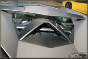 Noul Reventon Roadster a ajuns in showroom-uri!