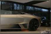 Noul Reventon Roadster a ajuns in showroom-uri!