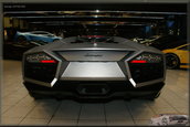 Noul Reventon Roadster a ajuns in showroom-uri!