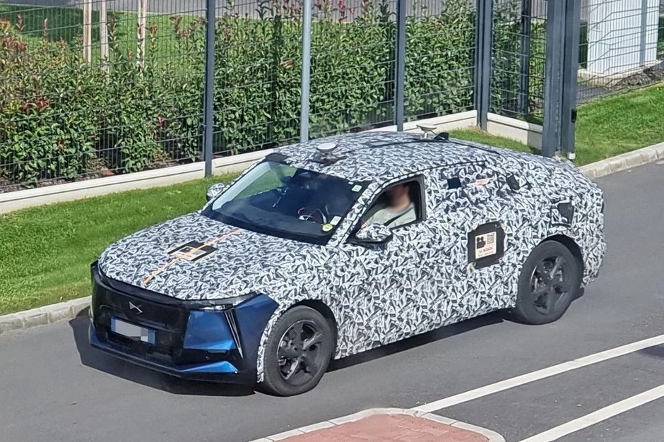 Noul SUV Coupe de la DS - Poze spion