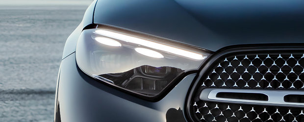 Noul SUV Coupe de la Mercedes a debutat oficial. Mult anticipatul model de lux al nemtilor ofera o tableta uriasa in mijlocul bordului