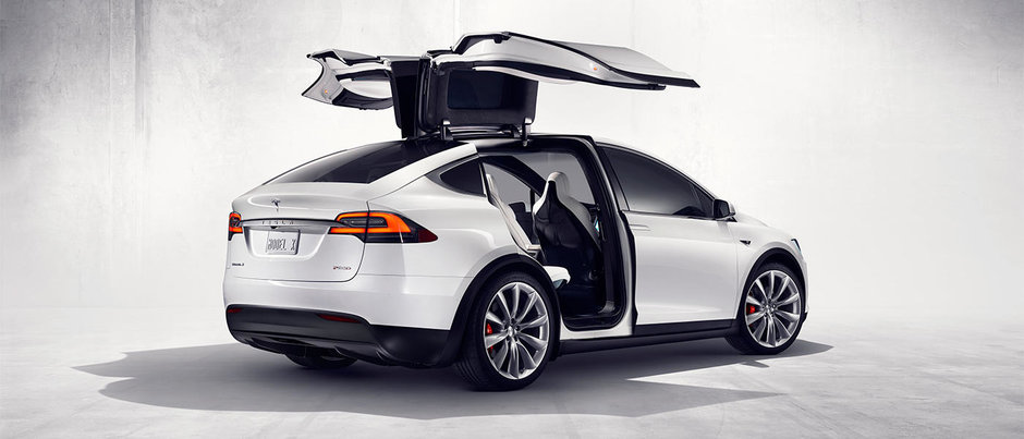 Noul Tesla Model X 2016 e pe cale sa ajunga cel mai rapid SUV din lume Noul Tesla Model X 2016 e pe cale sa ajunga cel mai rapid SUV din lume