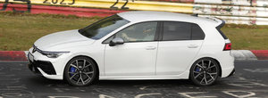 Noul Volkswagen Golf R Facelift, surprins pentru prima oara in teste. Viitorul model al germanilor a fost fotografiat complet necamuflat pe strazile Europei