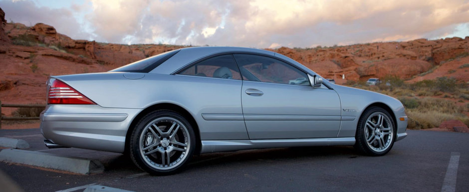 Nu exista BMW sau Audi care sa concureze cu asa ceva. Mercedes-ul din 2005 are motor V12 de 612 CP si 1.000 Nm Nu exista BMW sau Audi care sa concureze cu asa ceva. Mercedes-ul din 2005 are motor V12 de 612 CP si 1.000 Nm