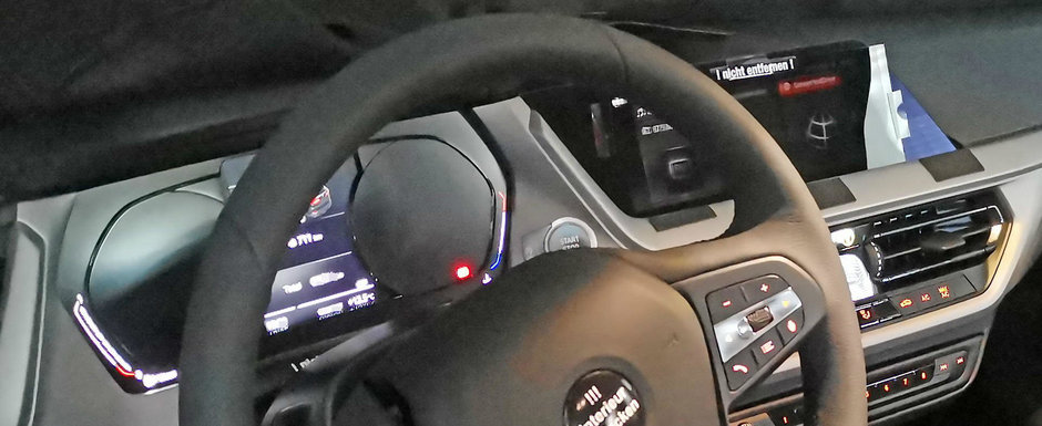 Nu l-au mai camuflat si mare greseala au facut. Acum stiu toti cum arata noul BMW SERIA 1 la interior Nu l-au mai camuflat si mare greseala au facut. Acum stiu toti cum arata noul BMW SERIA 1 la interior