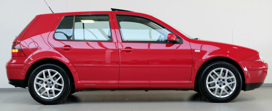 Nu se mai fac ca pe vremuri: acest Volkswagen din anul 2001 are motor V5 si se vinde ca nou Nu se mai fac ca pe vremuri: acest Volkswagen din anul 2001 are motor V5 si se vinde ca nou