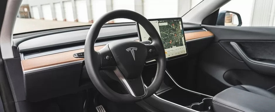 Nu se mai inghesuie nimeni sa o cumpere. Vanzarile masinii de la Tesla au scazut cu 46% Nu se mai inghesuie nimeni sa o cumpere. Vanzarile masinii de la Tesla au scazut cu 46%