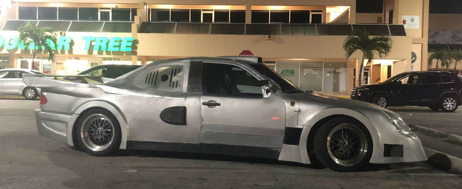 Nu si-a permis un Mercedes CLK GTR asa ca l-a construit singur. Nu i-a prea iesit Nu si-a permis un Mercedes CLK GTR asa ca l-a construit singur. Nu i-a prea iesit