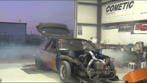 NU te uita la filmul asta daca iti plac prea mult masinile tunate: Un Mustang twin-turbo isi da duhul pe dyno